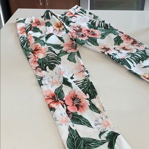 Zara Floral Pants US 4 (Small)